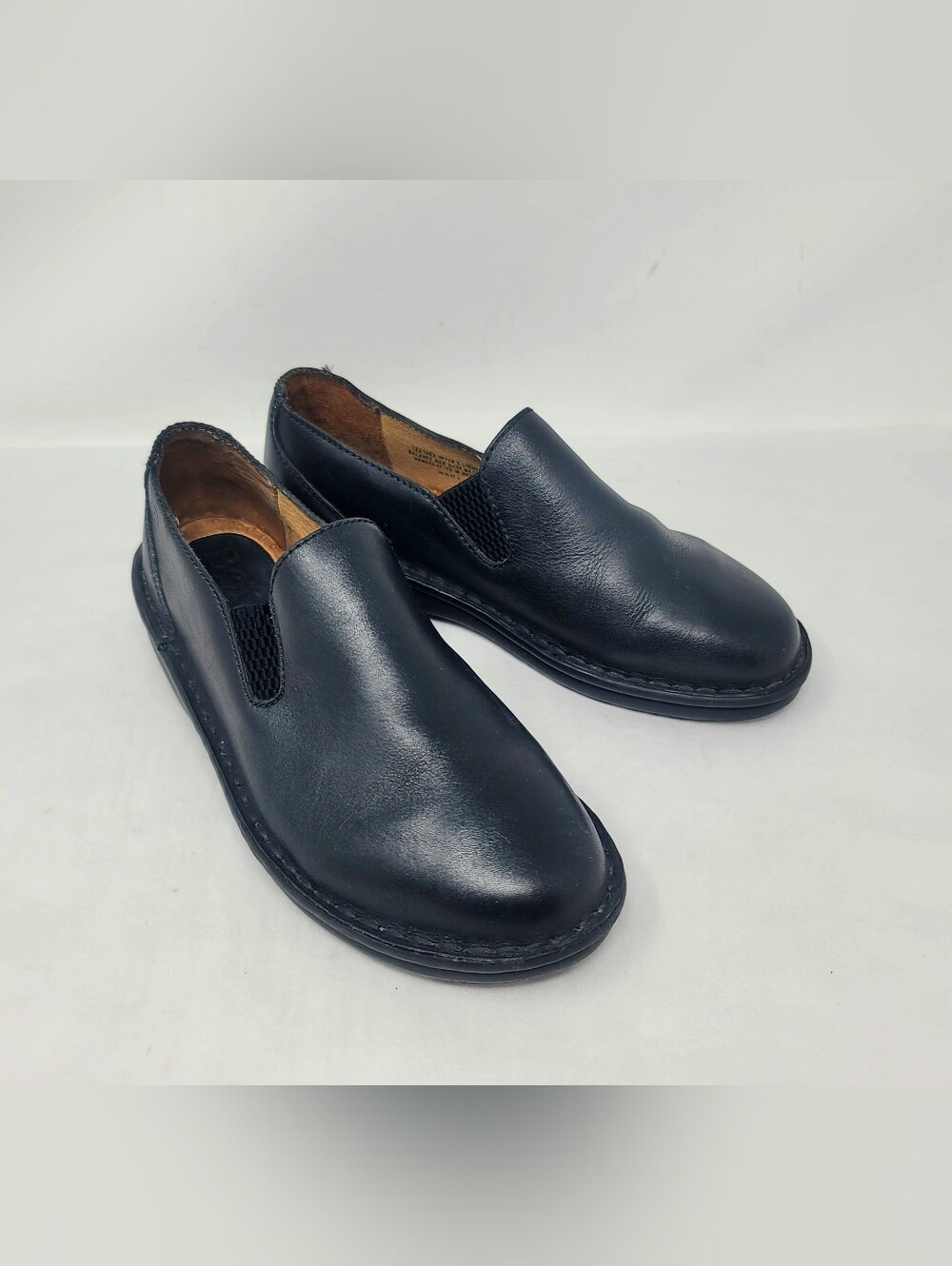 Born Womens Black Leather Slip On Cushioned Flats Loafers Shoes Clean US 7